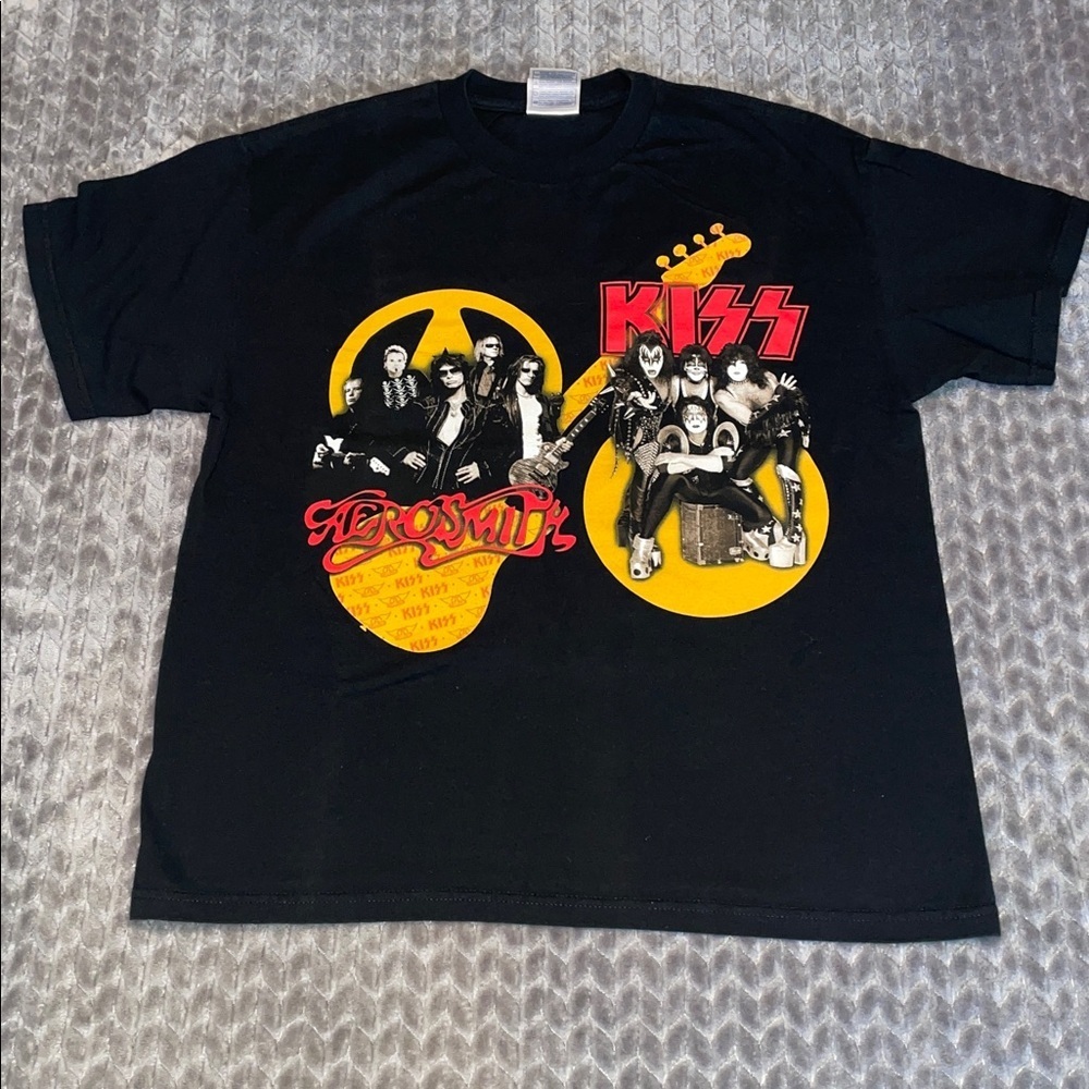 Aerosmith & Kiss 2003-2004‎ Rocksimus Maximus/World Domination Tour T-shirt.